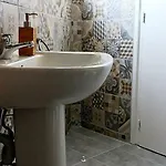Cozy Getaway In Nicosia