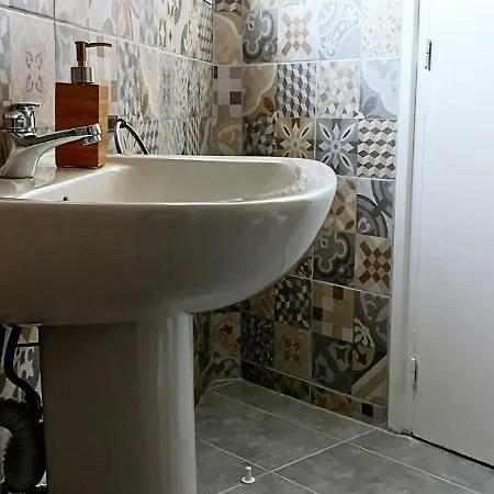 Cozy Getaway In Nikosia