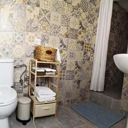 Cozy Getaway In Nikosia