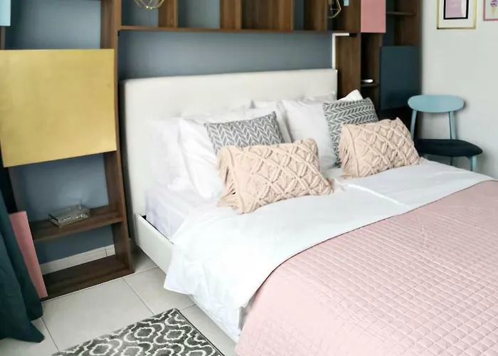 Cozy Getaway In 公寓 *